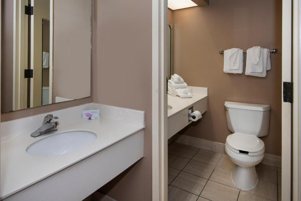 Guest Inn & Suites - Midtown Medical Center Little Rock Bagian luar foto