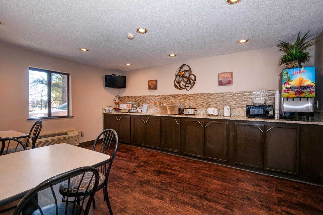 Guest Inn & Suites - Midtown Medical Center Little Rock Bagian luar foto
